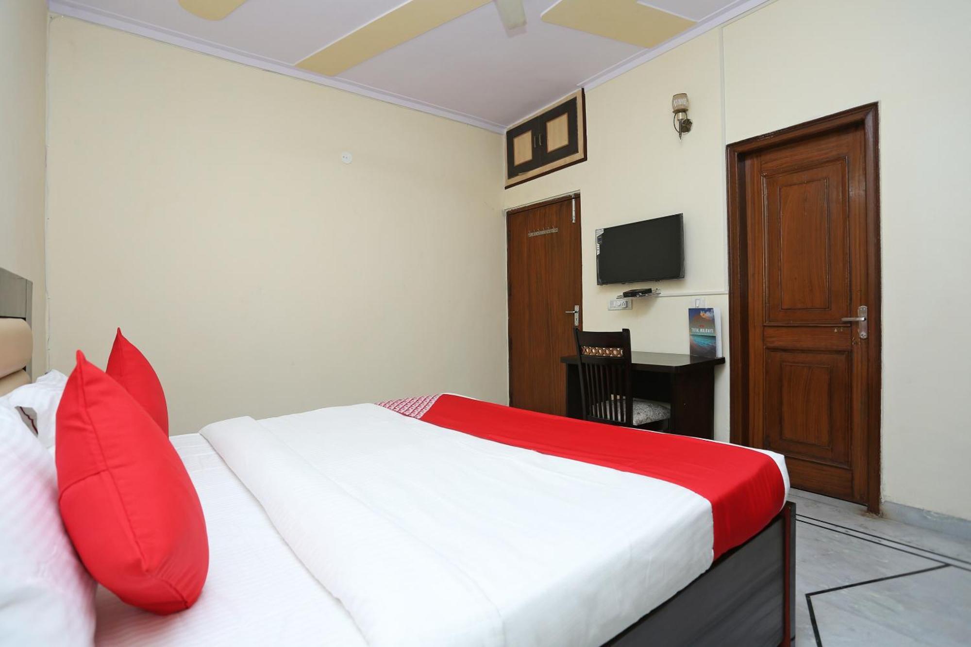 Hotel O Awesome Villa Near Appu Ghar Gurgaon Bagian luar foto